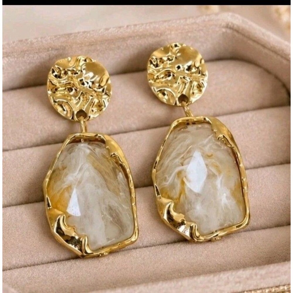 Gold Tone Irregular White Stone/Resin Drop Dangle Earrings Bezel 4.6cm